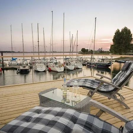 Antje Frieda Comfortable Båthotell Fehmarn